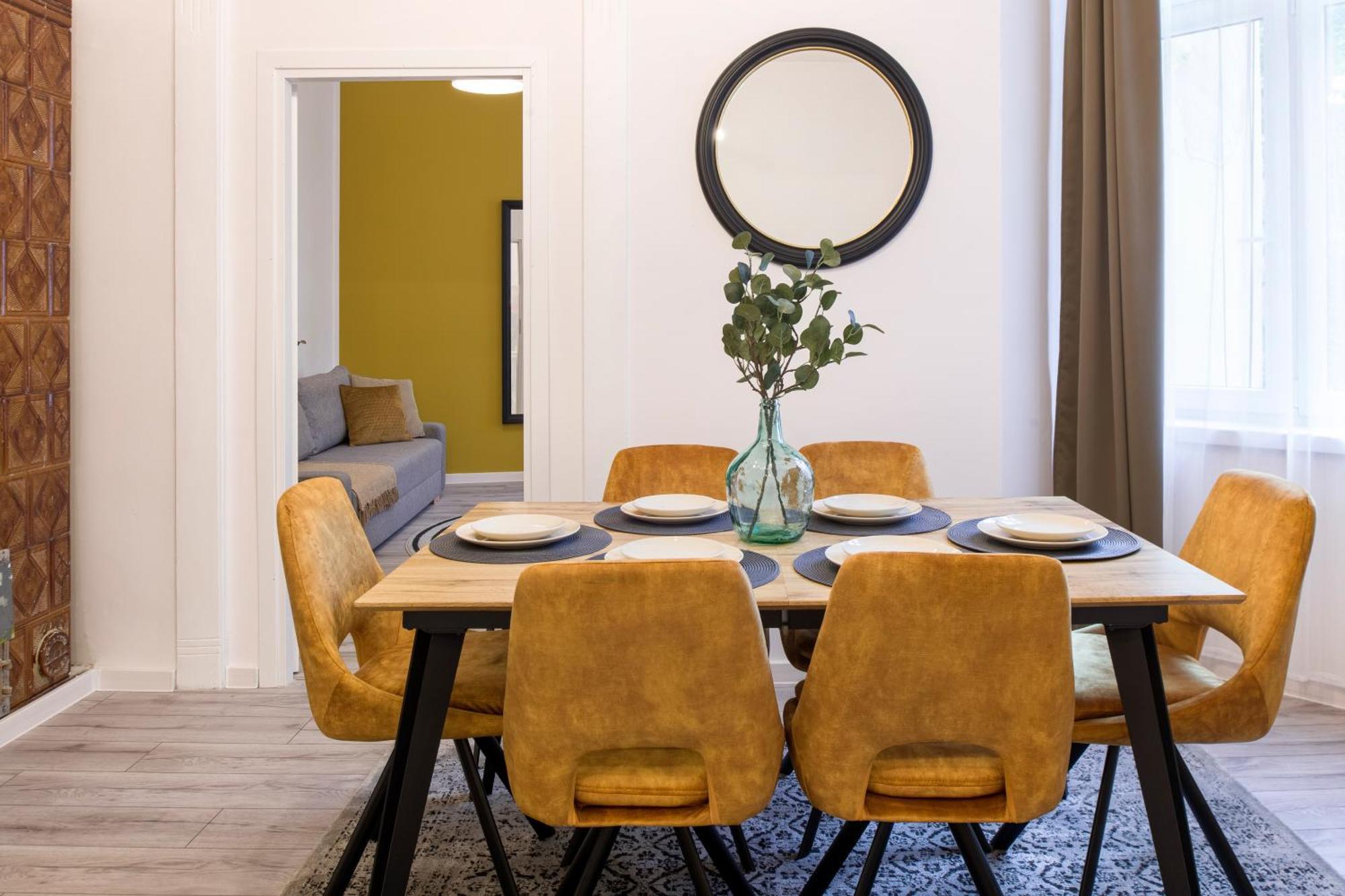 Wawelove Pilsudskiego - 3 Bedroom Apt. With Balcony And Free Parking! Krakow Bagian luar foto