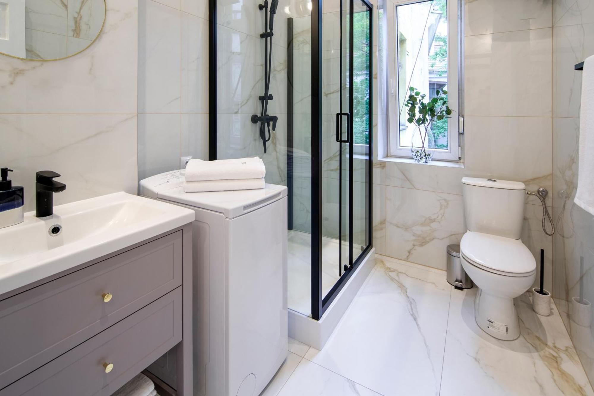 Wawelove Pilsudskiego - 3 Bedroom Apt. With Balcony And Free Parking! Krakow Bagian luar foto