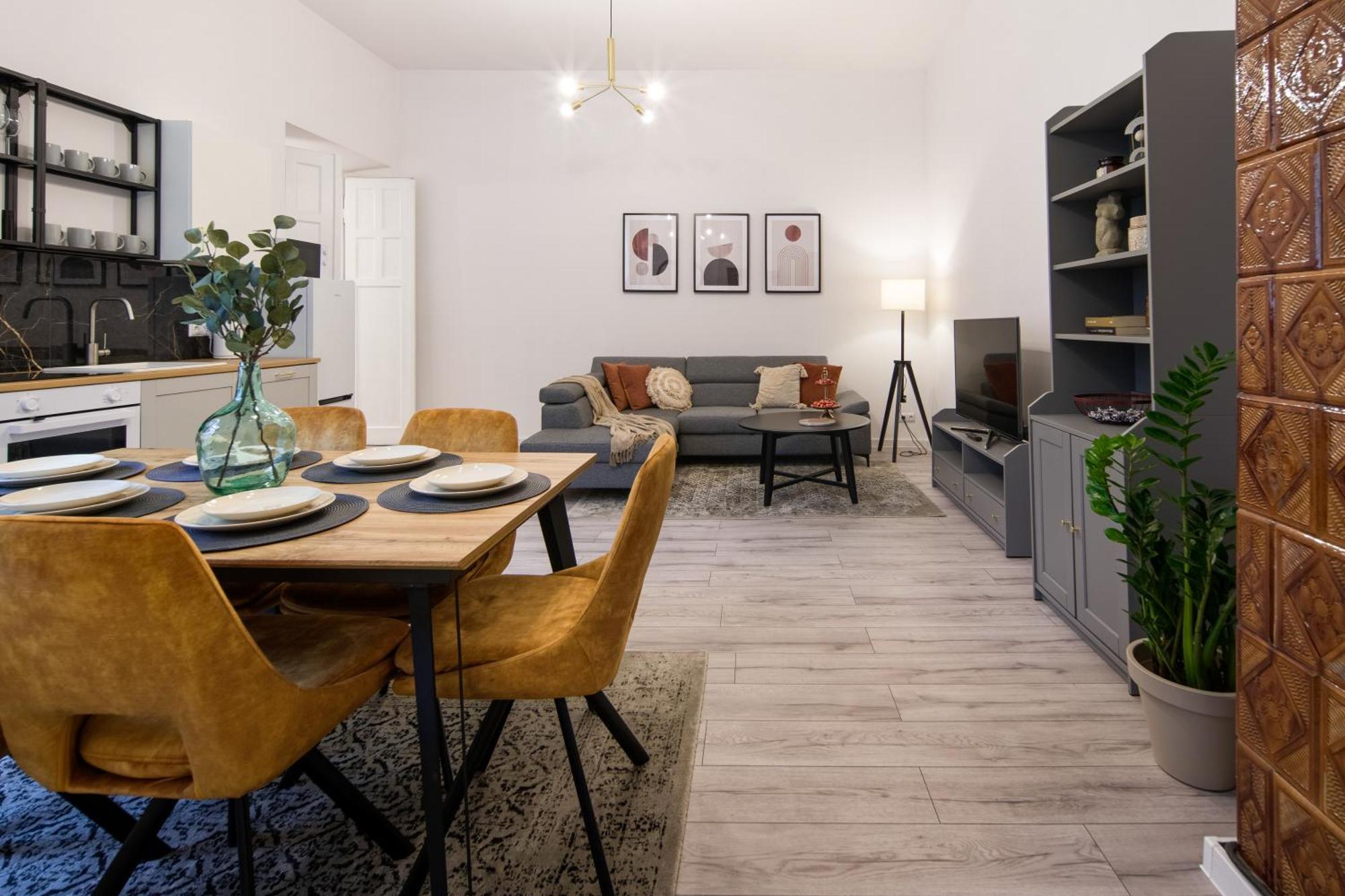 Wawelove Pilsudskiego - 3 Bedroom Apt. With Balcony And Free Parking! Krakow Bagian luar foto